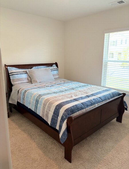 Building Photo - 3903 Falcon Ct