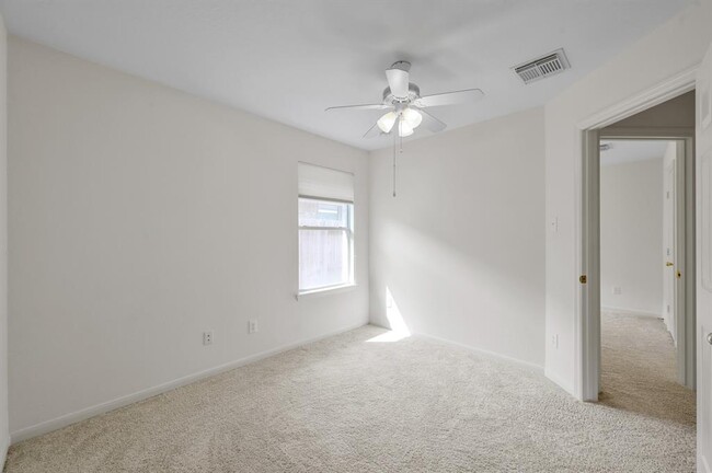 Building Photo - 32503 Hadden Park Ct