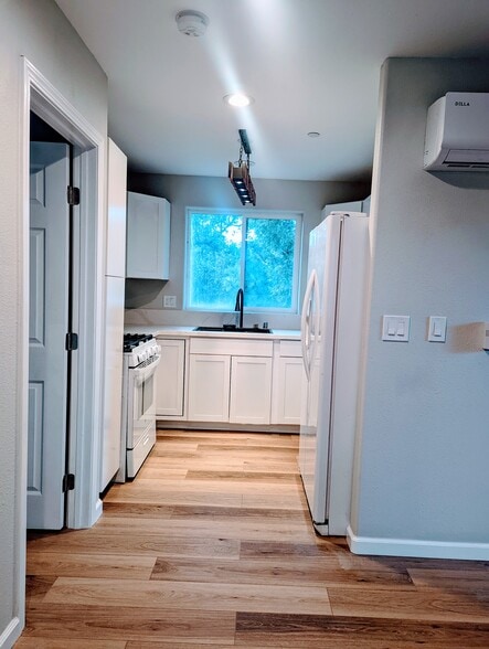 Building Photo - 134 Pine Ridge Rd