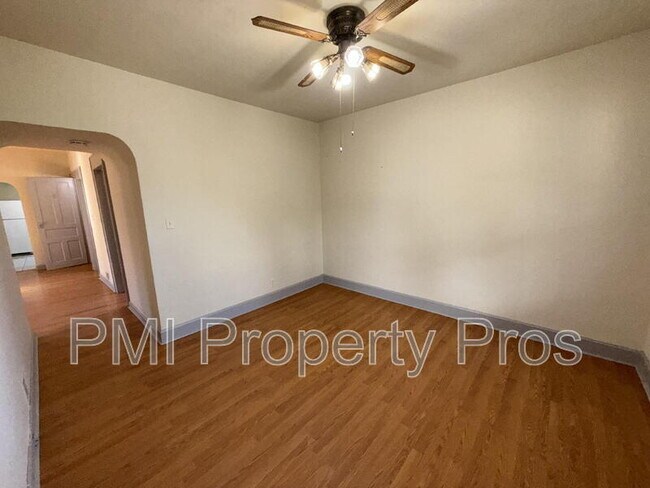 Building Photo - 3057 N Holton St