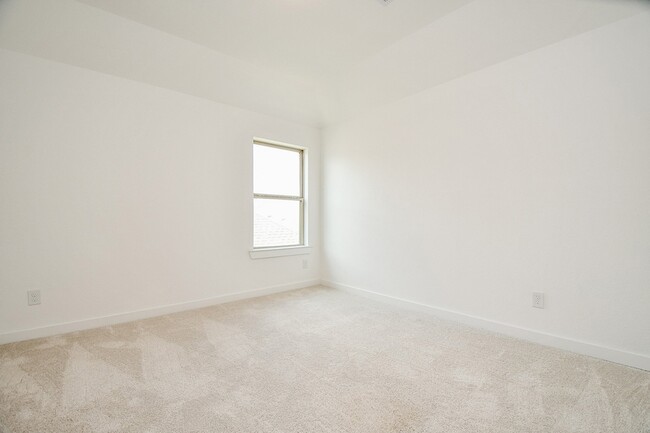 Building Photo - 943 Malibu Shr Ln