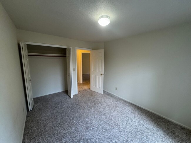 Building Photo - Single level home ~3 Bedroom ~ 2 bath House in Great Location with A/C