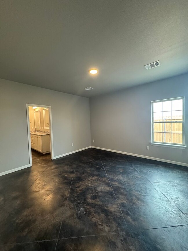 Building Photo - Brand New Construction 3/2/2 1/2 off speci...