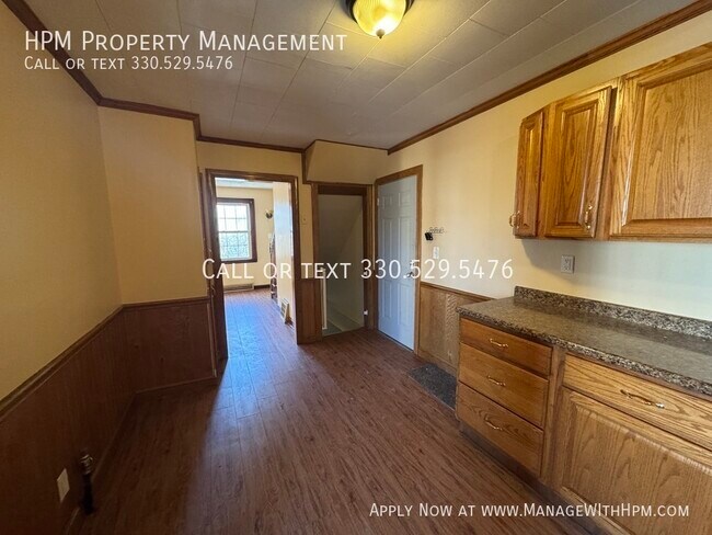 Building Photo - 3234 Arbor Rd SW