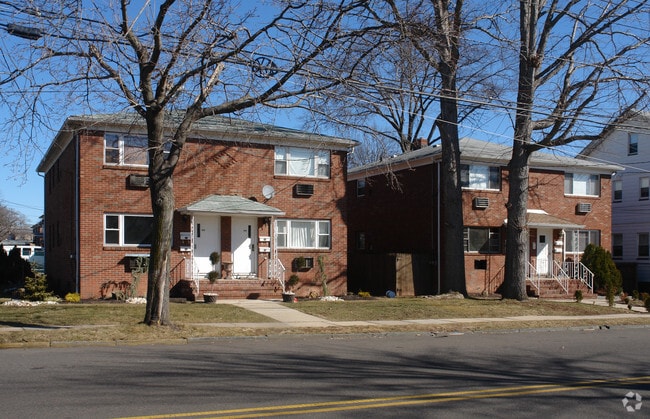Building Photo - 810-816 Roselle St