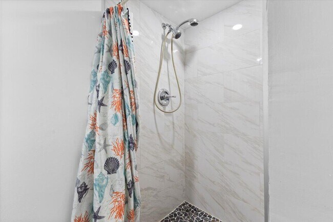 Building Photo - 2704 27th Way