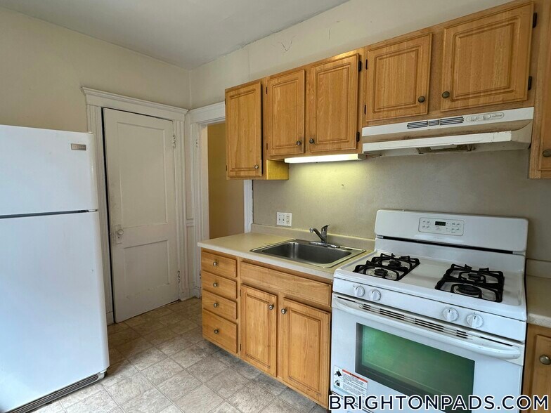 Building Photo - 127 Washington St