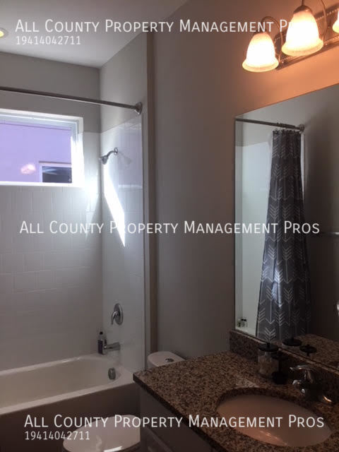 Building Photo - 866 Molly Cir