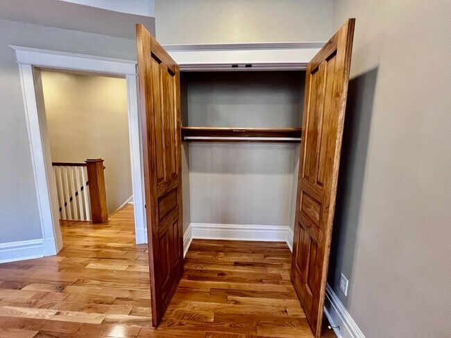 Building Photo - 3008 Cherokee St