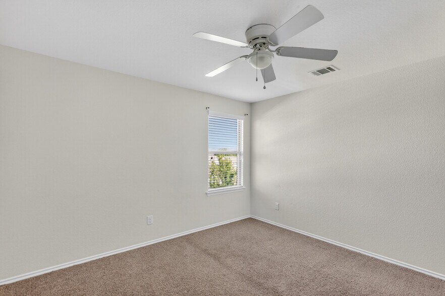 Building Photo - 1702 Wild Rye Cir