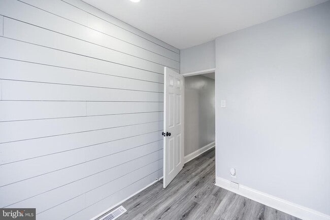 Building Photo - 2265 E Clearfield St