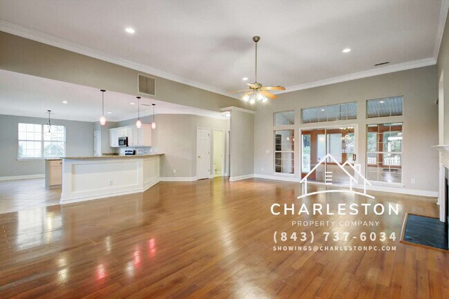 Building Photo - 6040 Fieldstone Cir