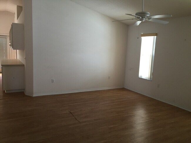 Building Photo - NOT AVAILABLE TO SHOW UNTIL MID NOVEMBER.... Wellington Station - 3/2/1 Patio Home