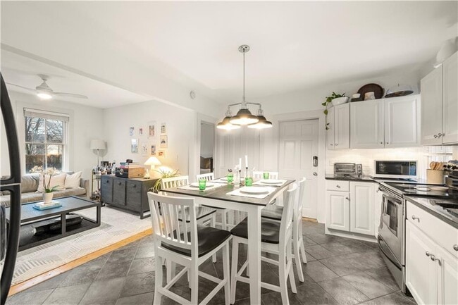 Building Photo - 33 Marsh St