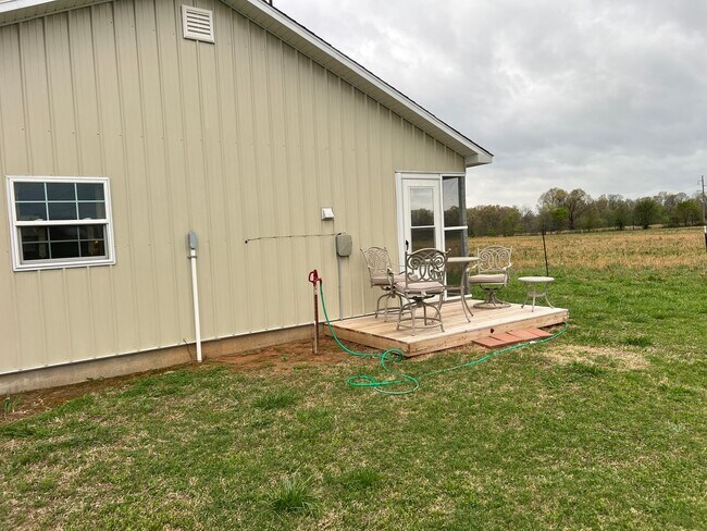 Building Photo - Tiny Home Elegance