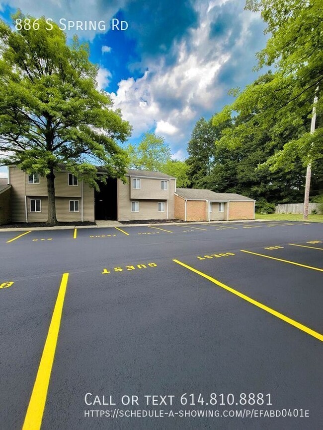 Building Photo - 886 S Spring Rd