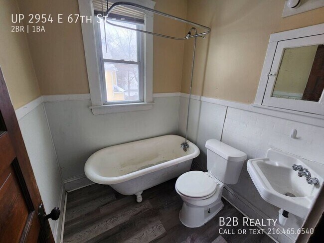 Building Photo - 2954 E 67th St