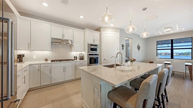 Building Photo - 7675 Summerland Cove