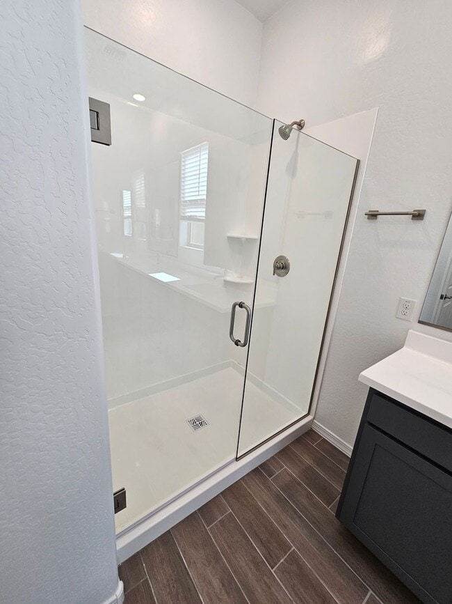 Building Photo - Wonderful new build with family fun amenities