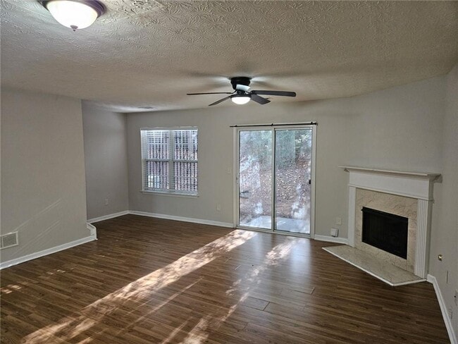 Building Photo - 2740 Waverly Hills Dr