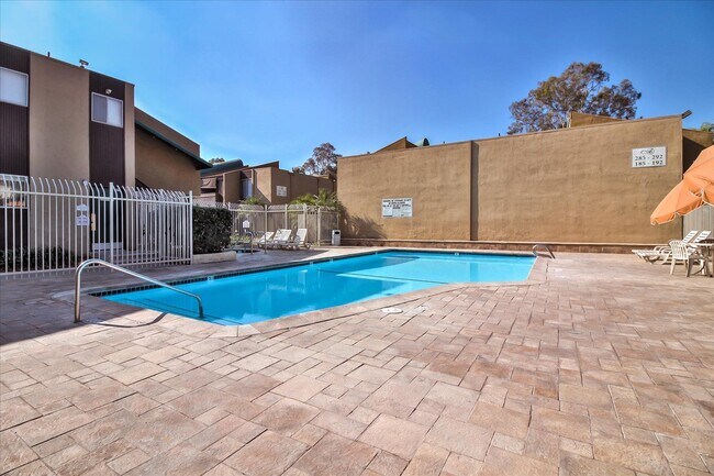 Building Photo - 3456 Castle Glen Dr