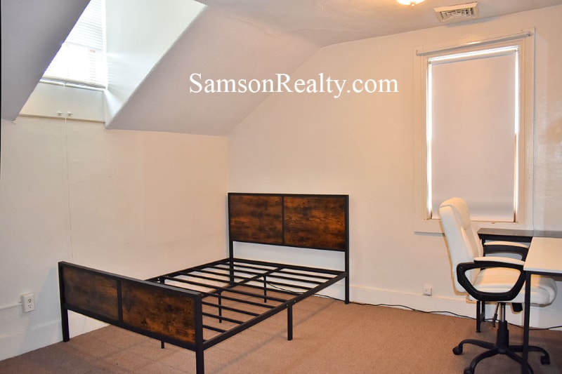 Building Photo - 298 Hope St