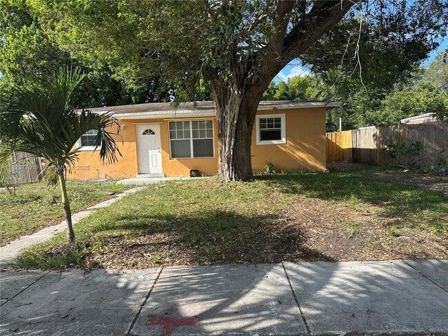 Primary Photo - 4141 SW 32nd St