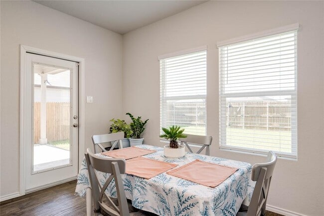 Building Photo - 216 Skipping Stone Ln