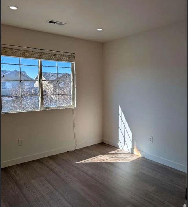 Building Photo - 2124 W 2180 N