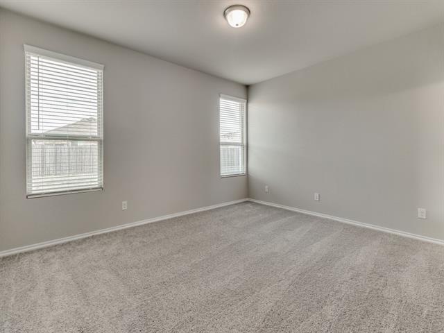 Building Photo - 920 Ravenwood Ln