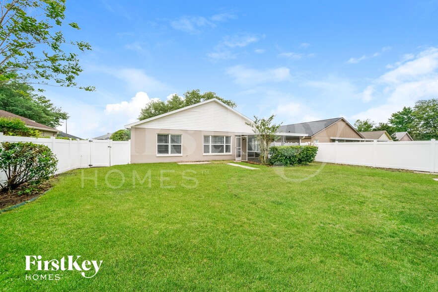 Building Photo - 28807 Skyglade Pl