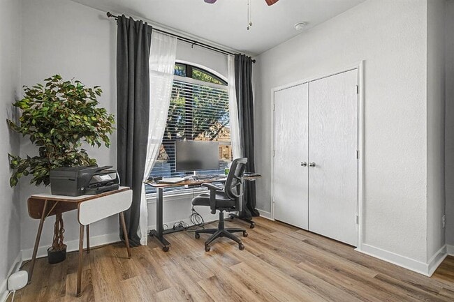 Building Photo - 817 Oatmeal Drive