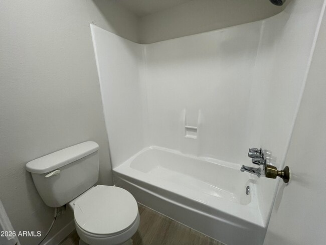 Building Photo - 8055 E Thomas Rd