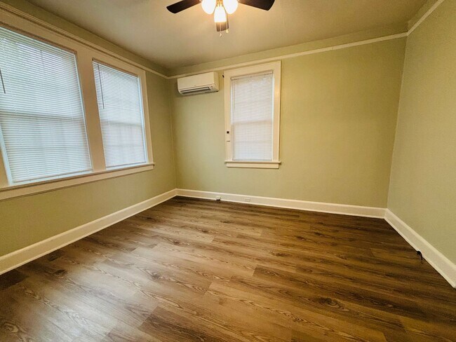 Building Photo - MOVE-IN READY & AVAILABLE NOW!