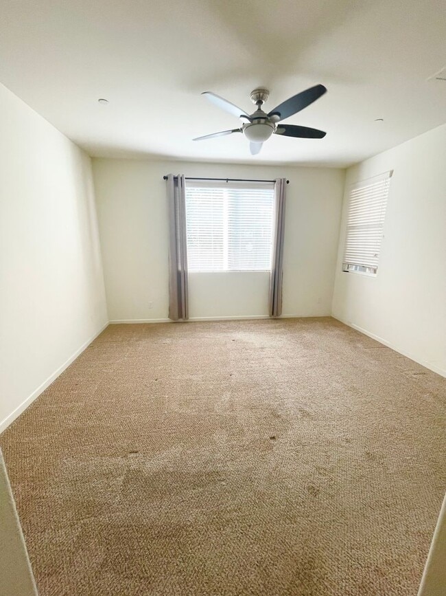 Building Photo - $2,195 Ashlan & Leonard 3 bed Home, Clovis...