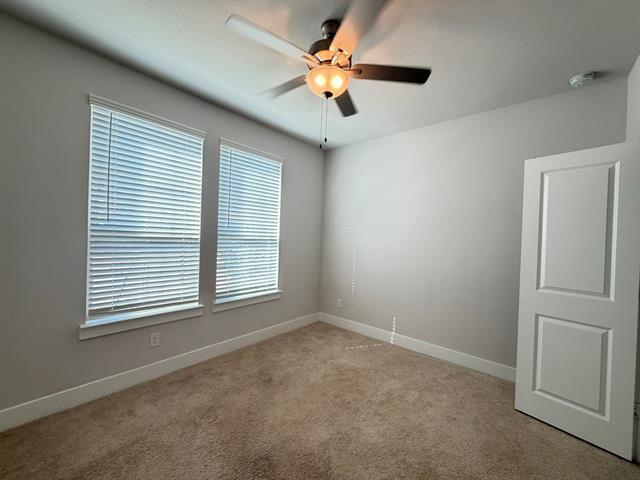 Building Photo - 613 Taylor Dr