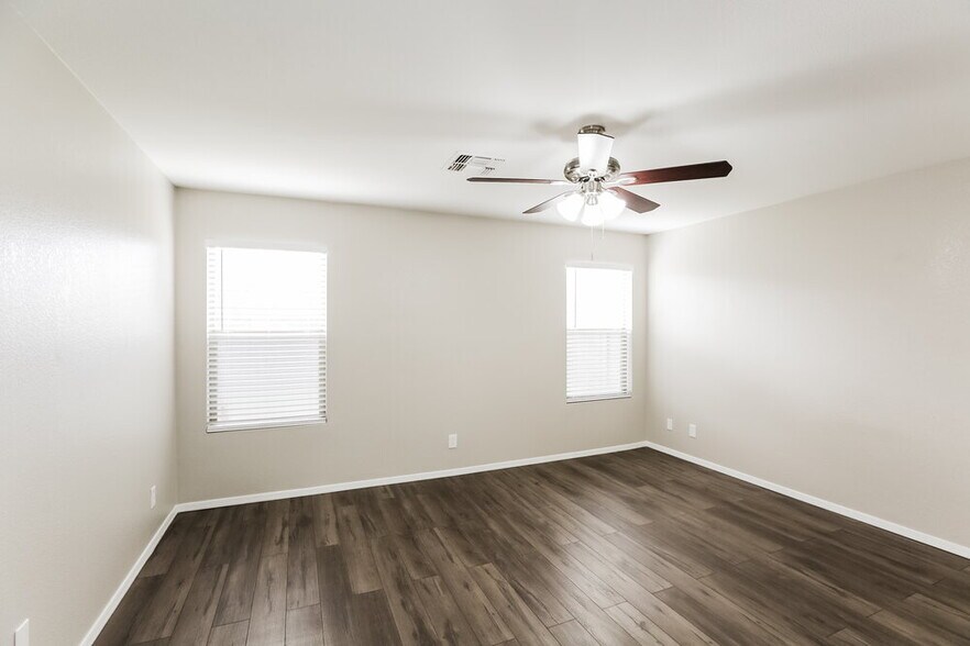 Building Photo - 15589 W Port Au Prince Ln