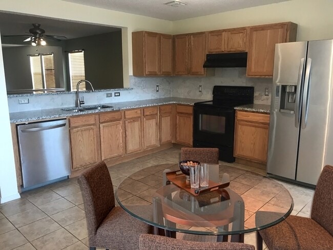 Building Photo - 3820 Bandera Ranch Rd