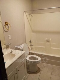 Building Photo - 408-410 Oklahoma St