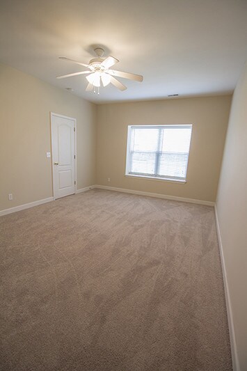 Building Photo - 541 Southampton Dr