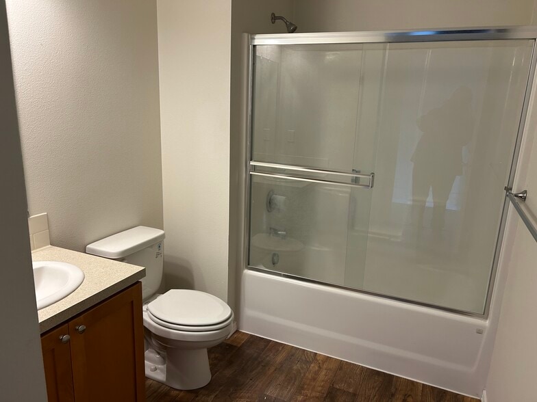 Building Photo - 550 A G St