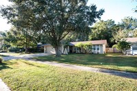 Building Photo - 5488 Carrollwood Meadows Dr