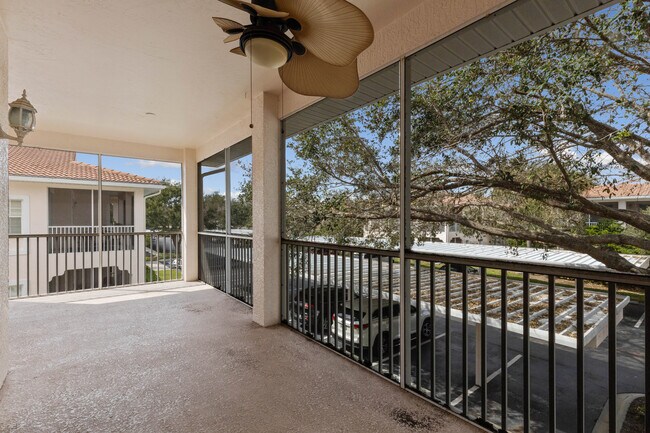 Building Photo - 4240 Central Sarasota Pky