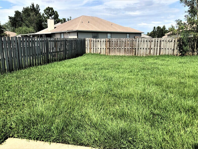 Building Photo - 1773 Dartmouth Dr