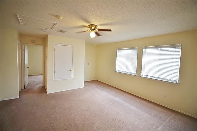 Building Photo - 2415 Mallory Ln