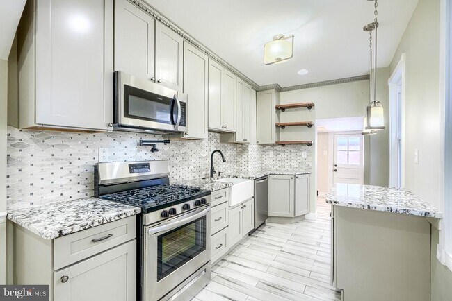 Building Photo - 3533 Keswick Rd