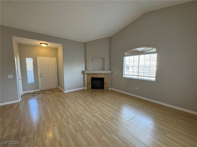 Building Photo - 75 N Valle Verde Dr