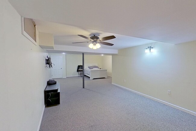 Building Photo - 64 Mark Dr