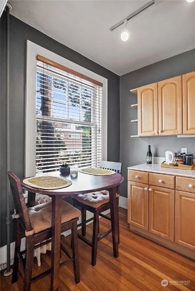 Building Photo - 321 Boylston Ave E