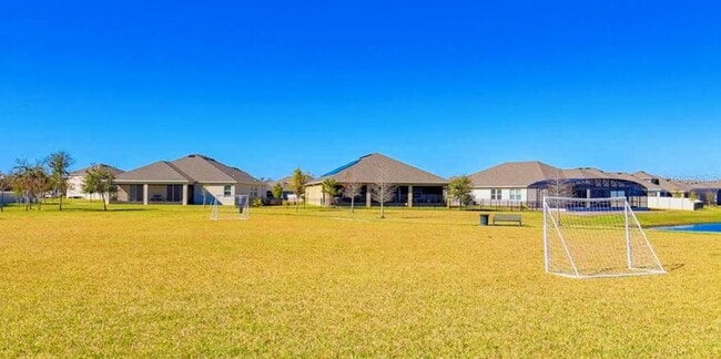 Building Photo - 2740 Lookout Rdg Rd